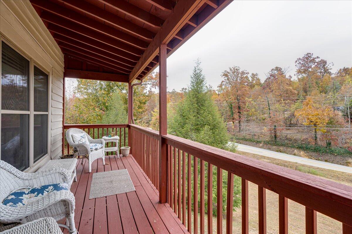 6925 Short Tail Springs Road