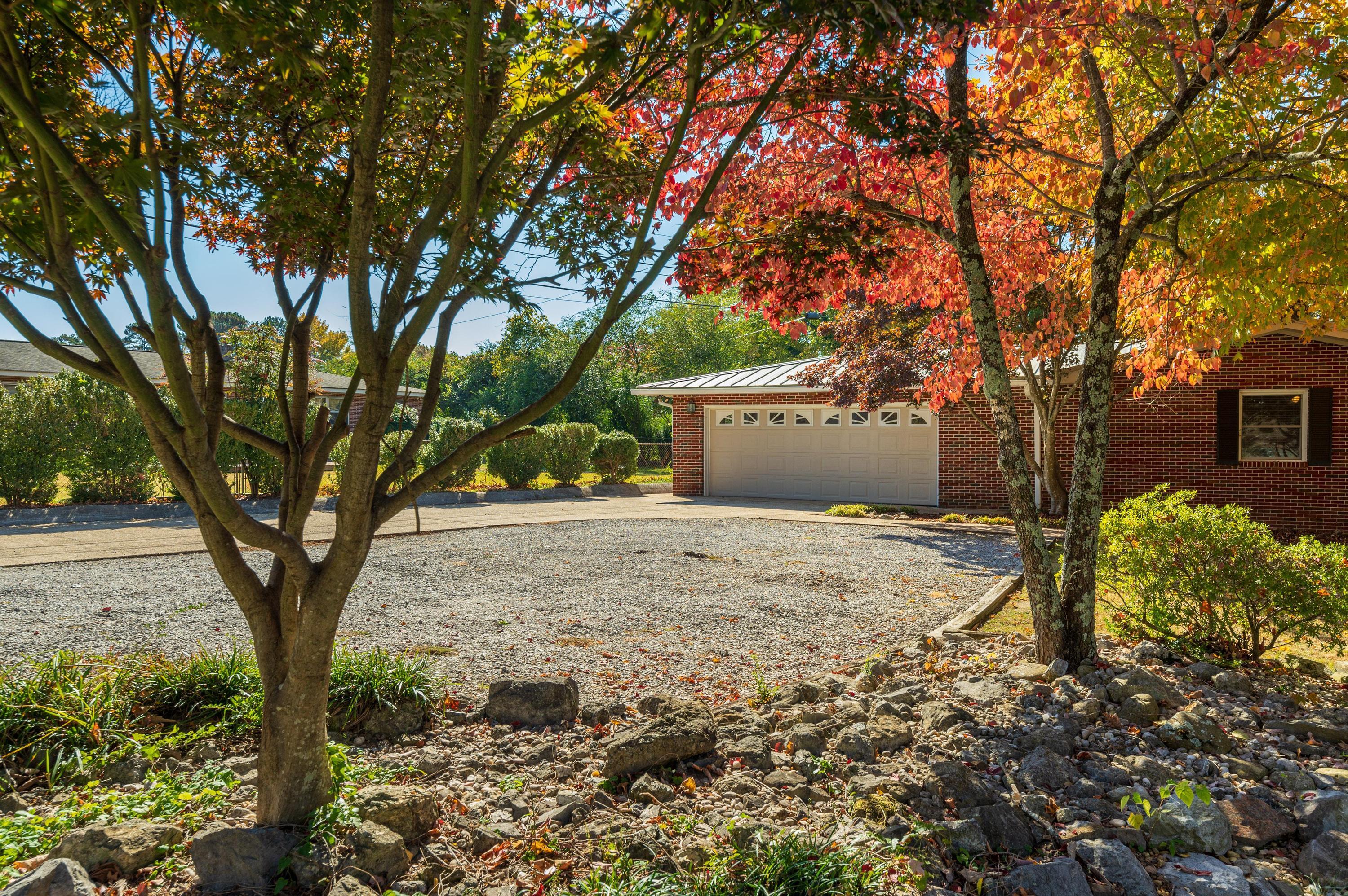 7032 Igou Gap Road