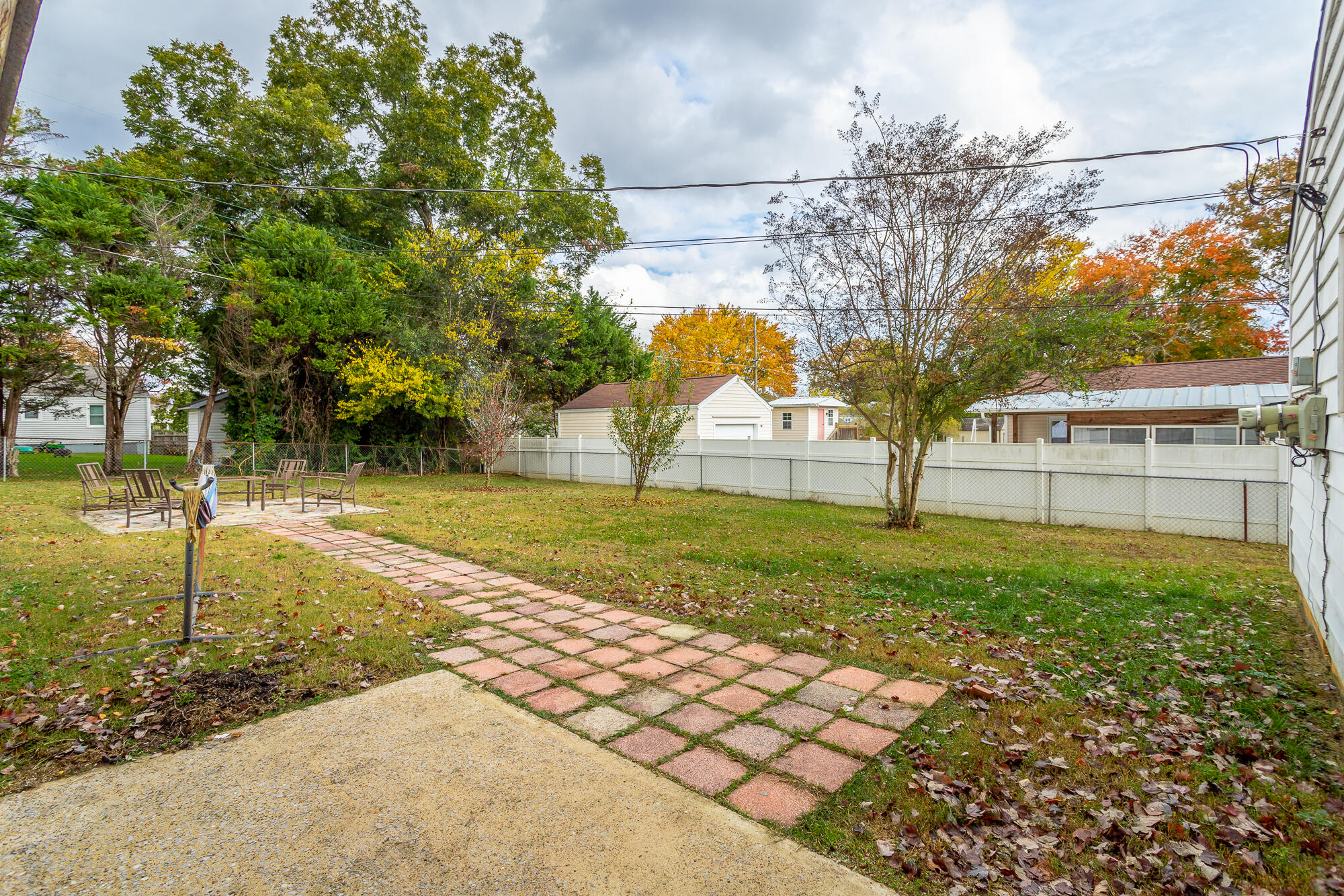 6613 State Line Road