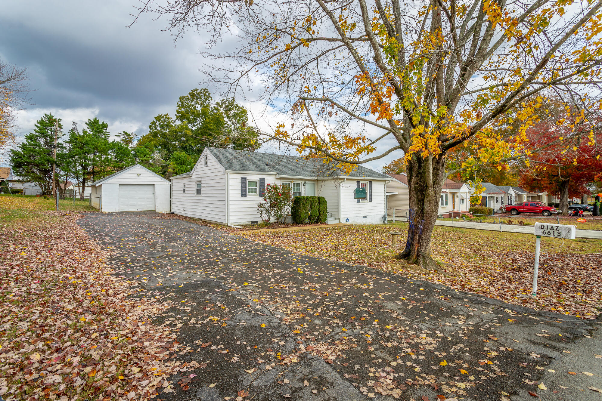 6613 State Line Road