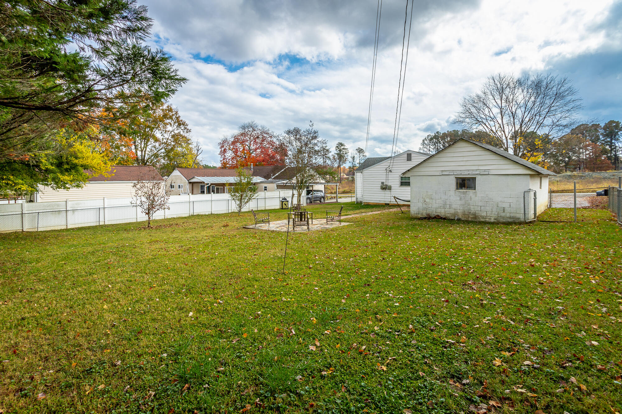 6613 State Line Road