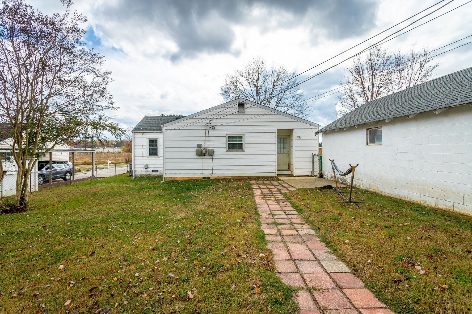 6613 State Line Road
