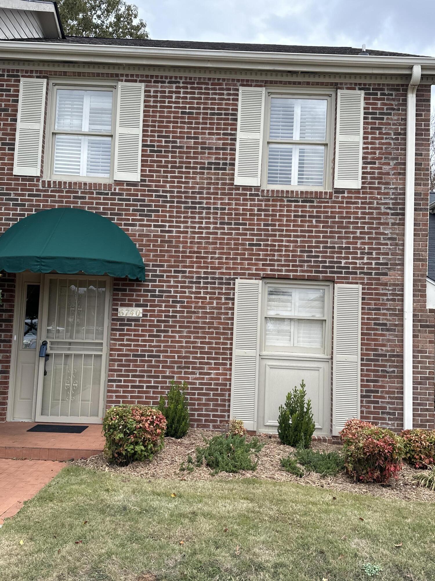 6740 Hickory Manor Circle