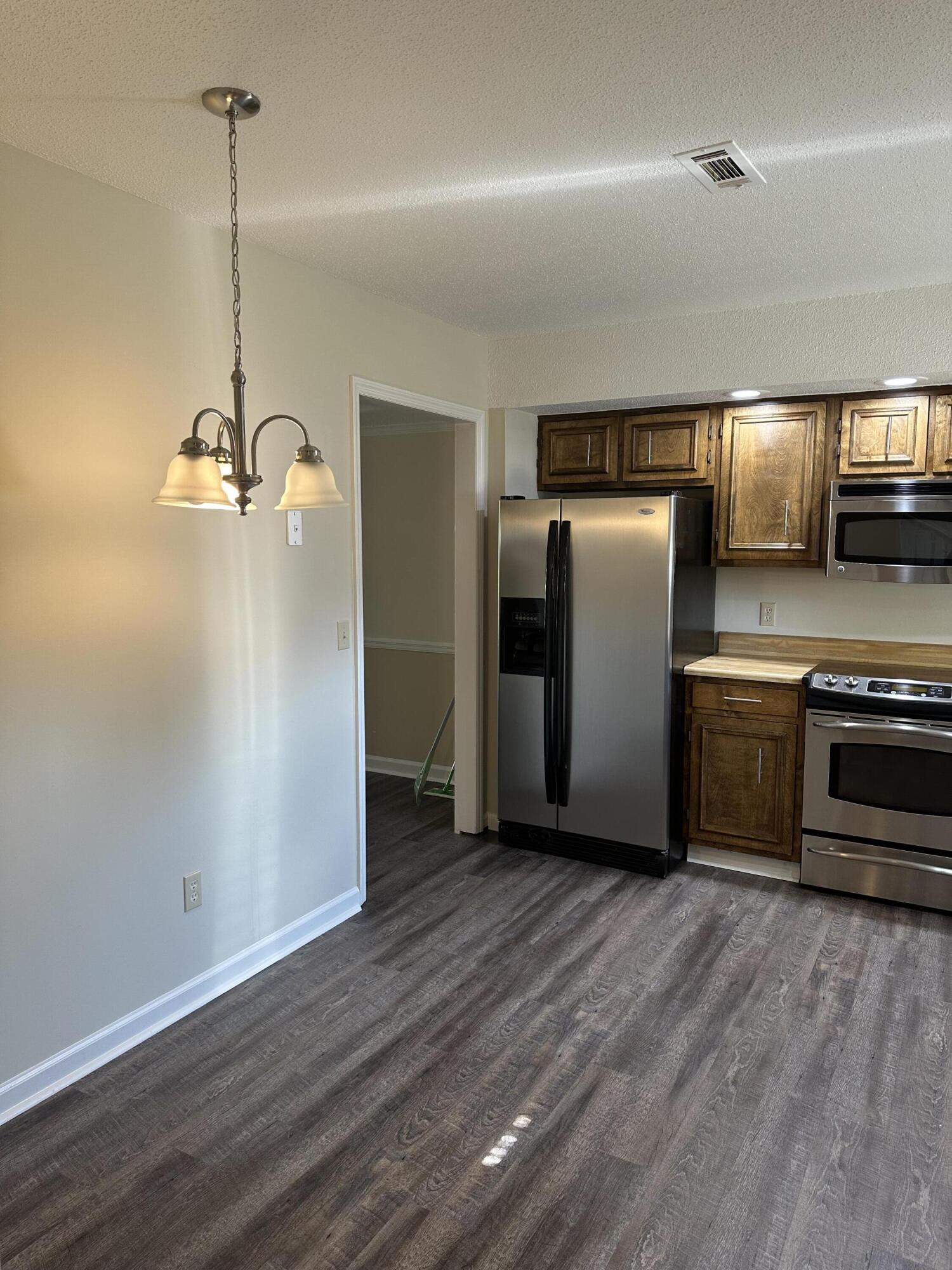 6740 Hickory Manor Circle