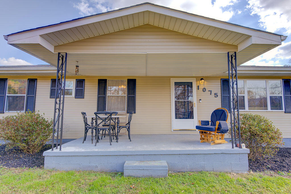1075 Boss Road