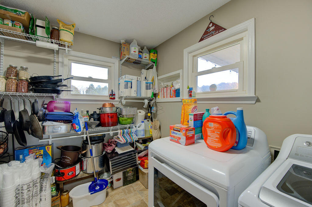 1075 Boss Road
