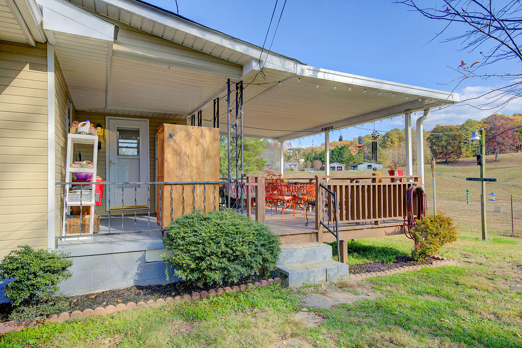 1075 Boss Road