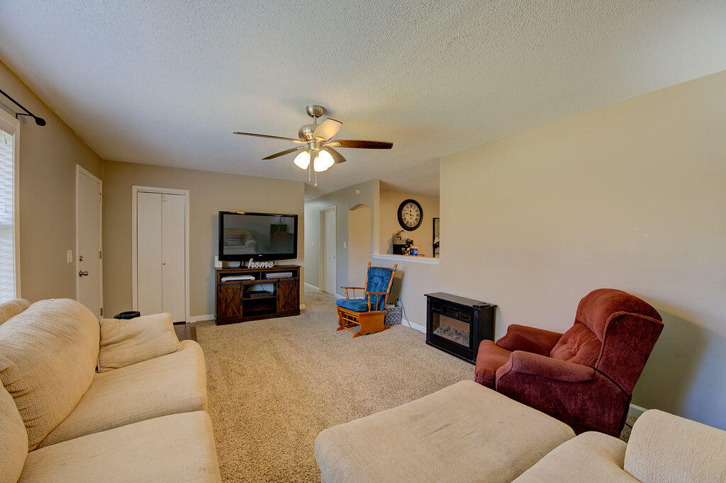 1075 Boss Road