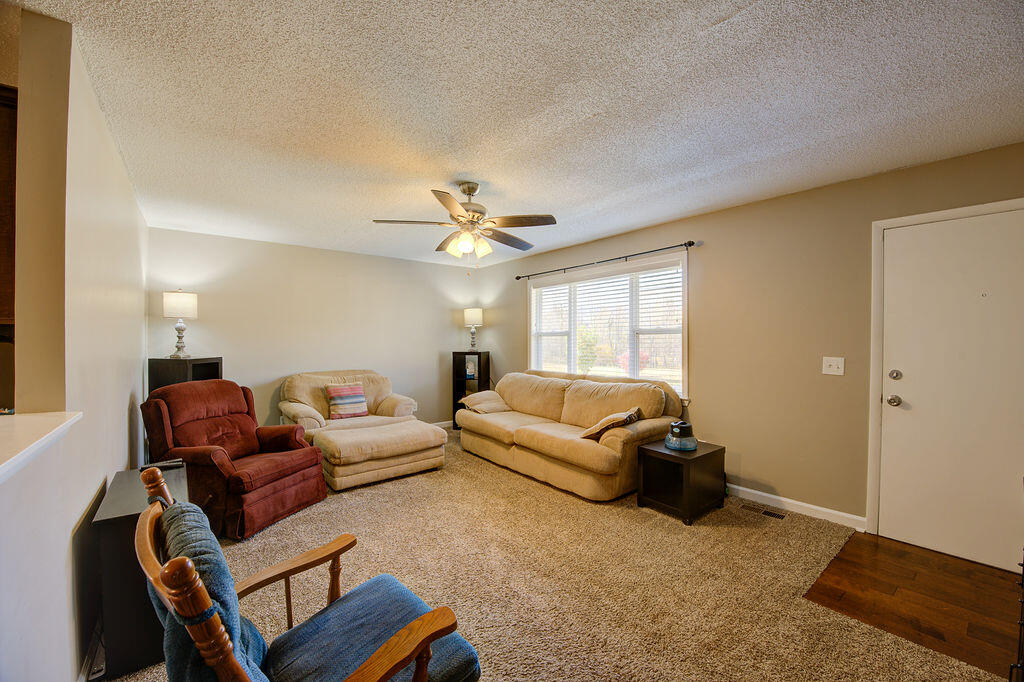 1075 Boss Road