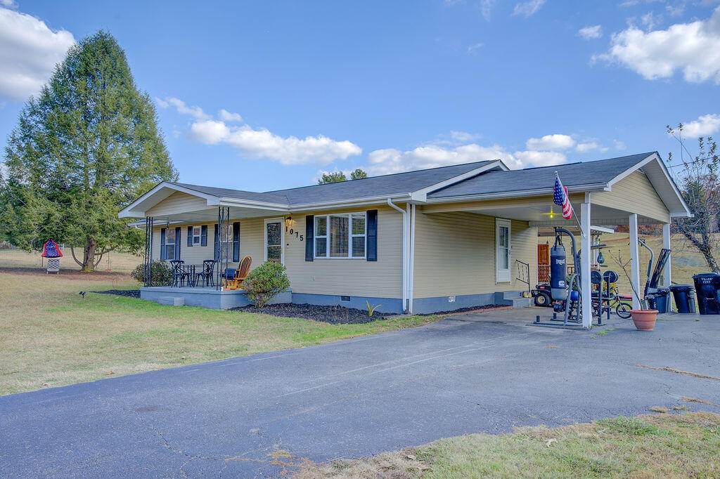 1075 Boss Road