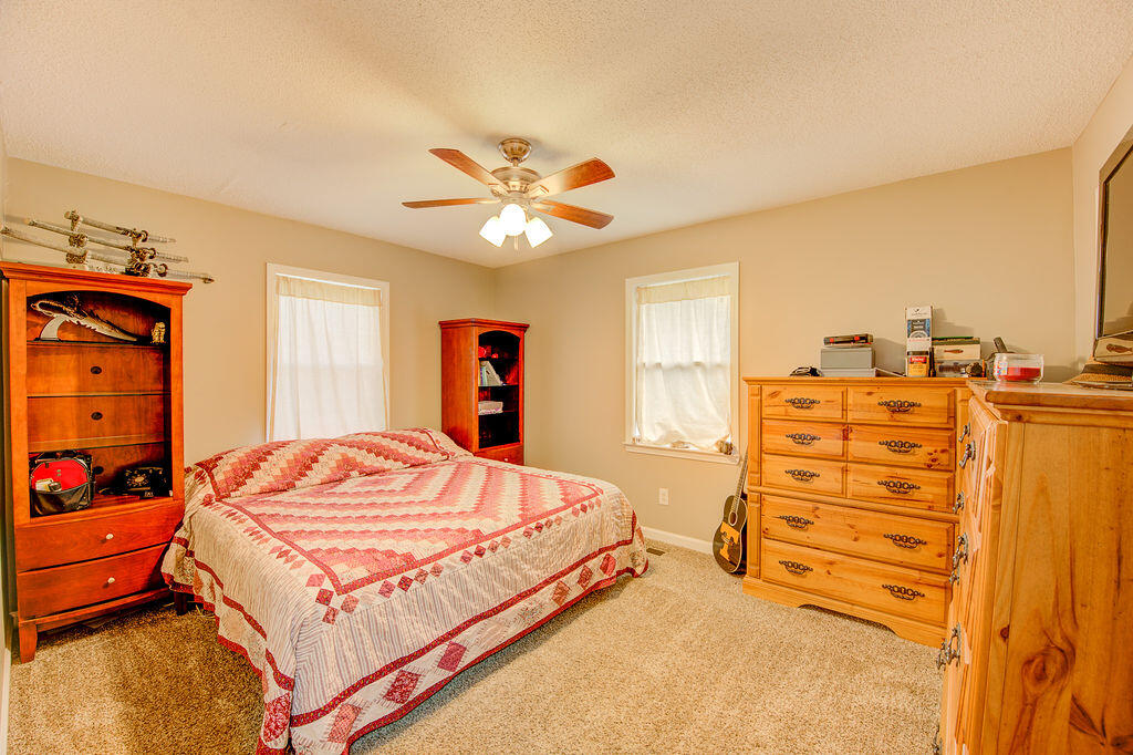 1075 Boss Road