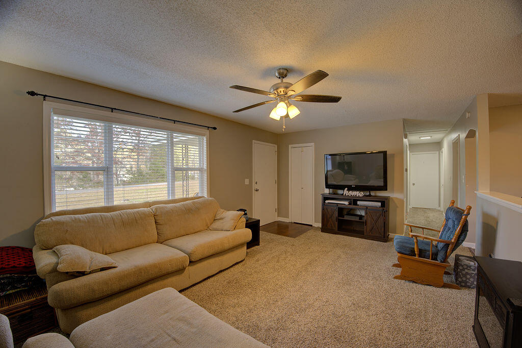 1075 Boss Road