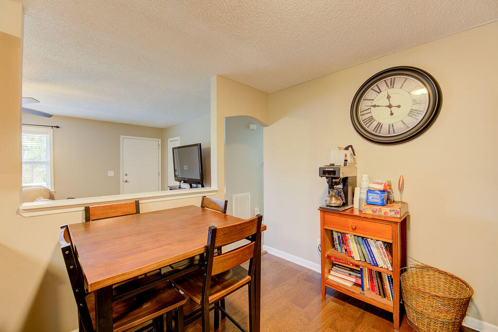 1075 Boss Road