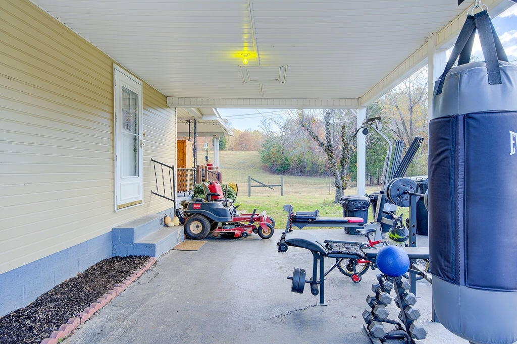 1075 Boss Road