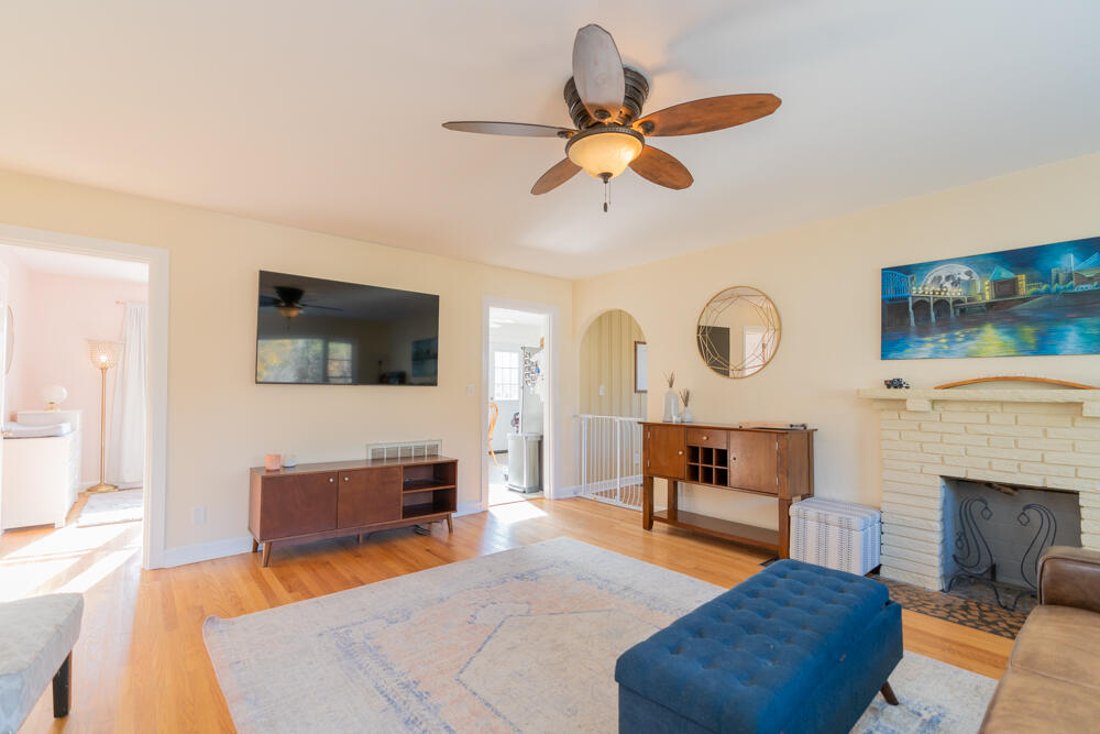 130 Passons Road