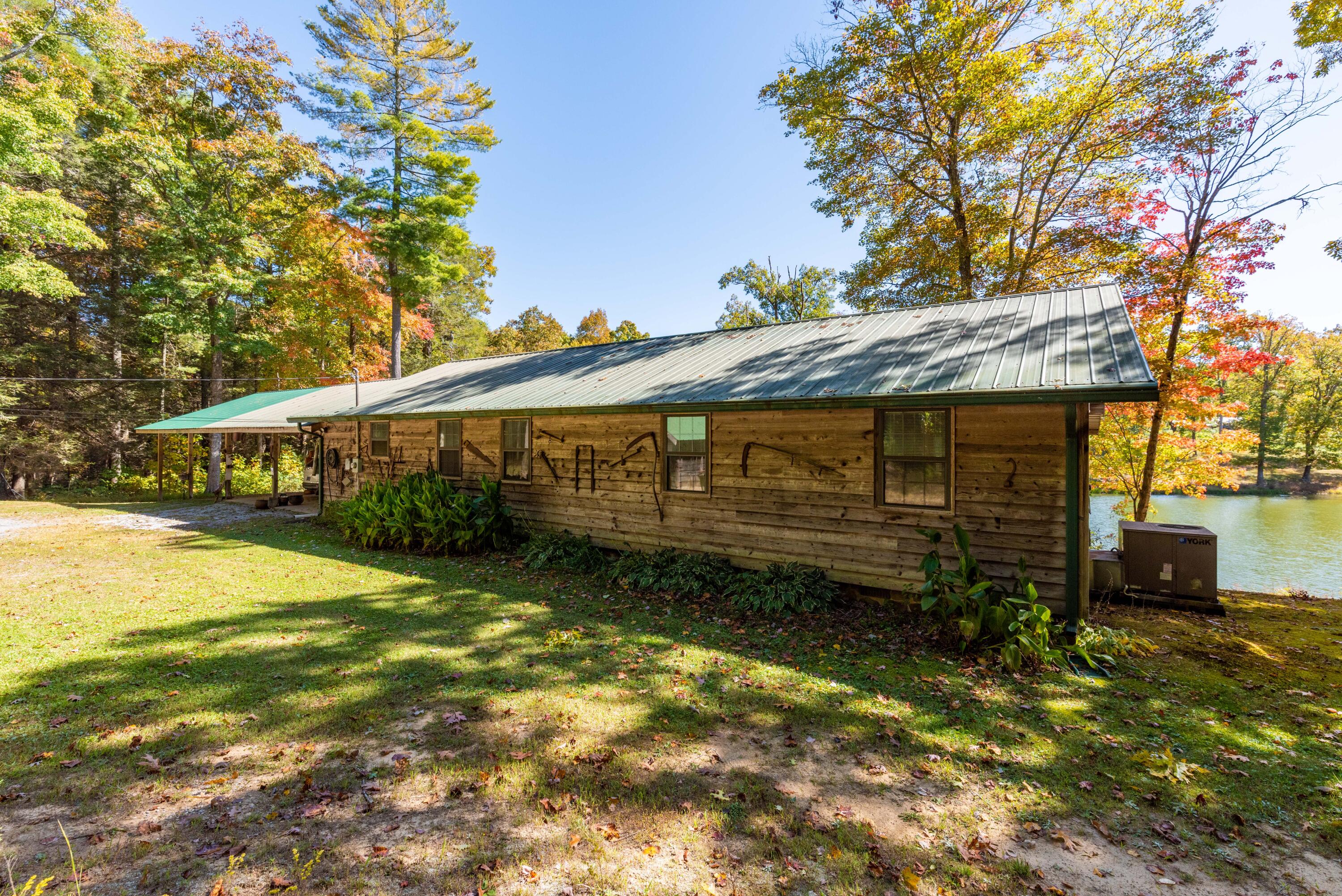 984 Blaine Smith Road