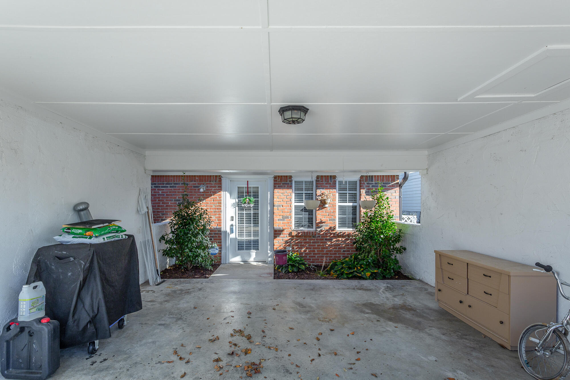 956 Gorge View Lane