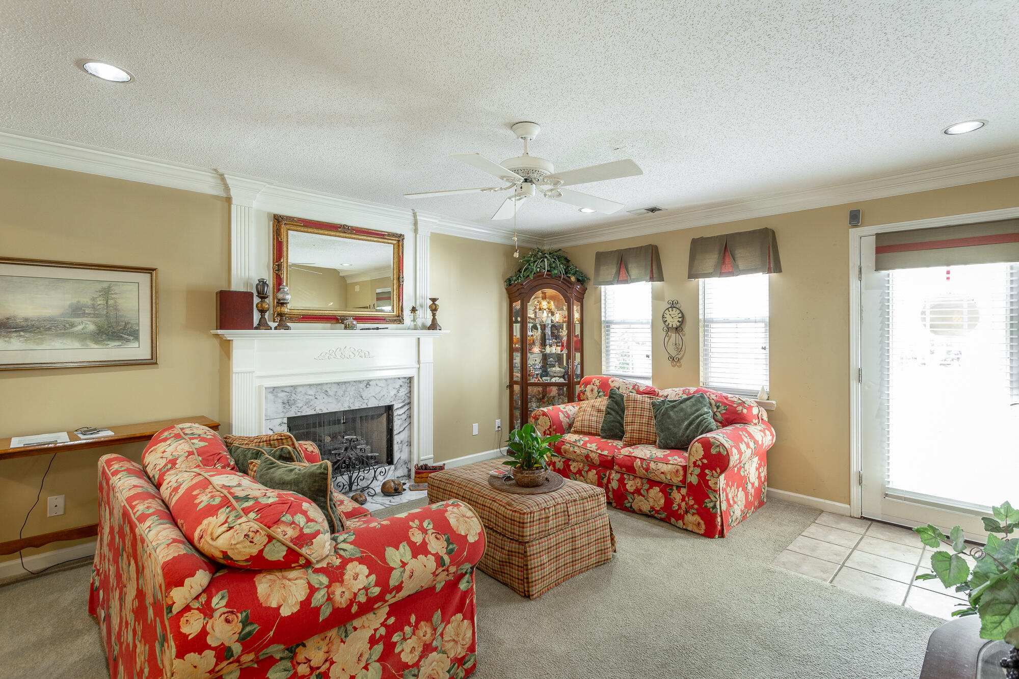 956 Gorge View Lane