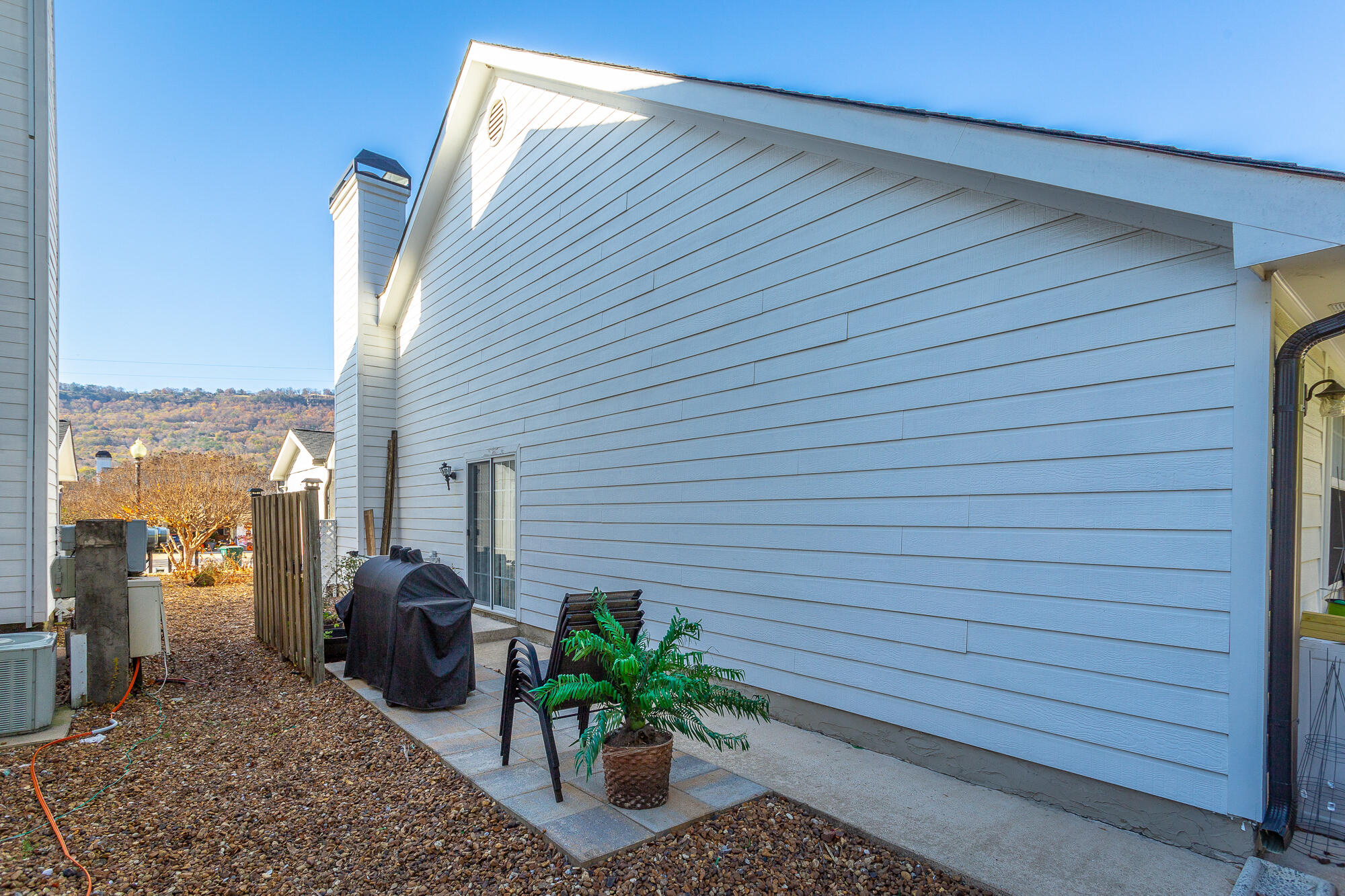 956 Gorge View Lane