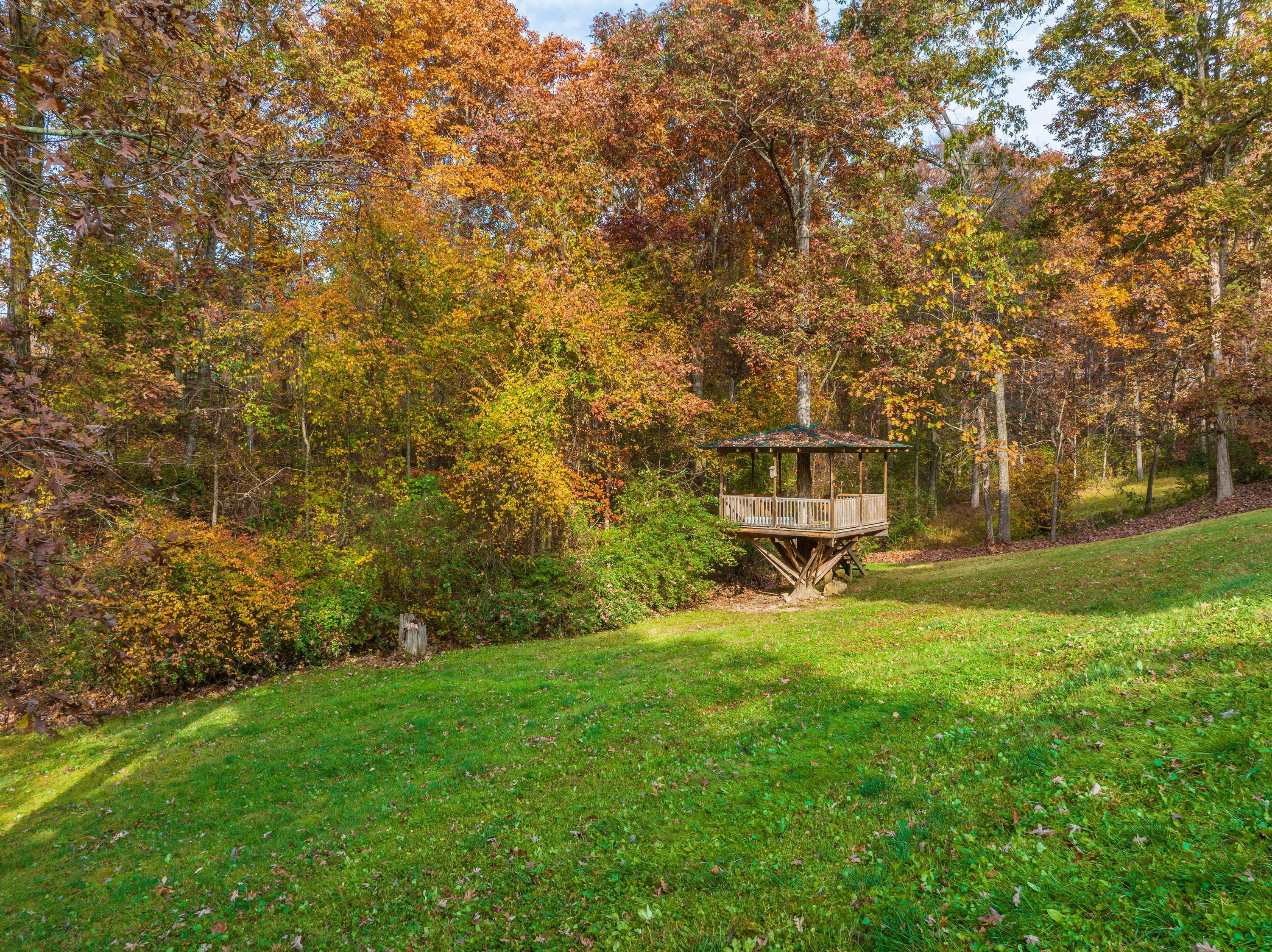 5625 Mountain Breeze Drive