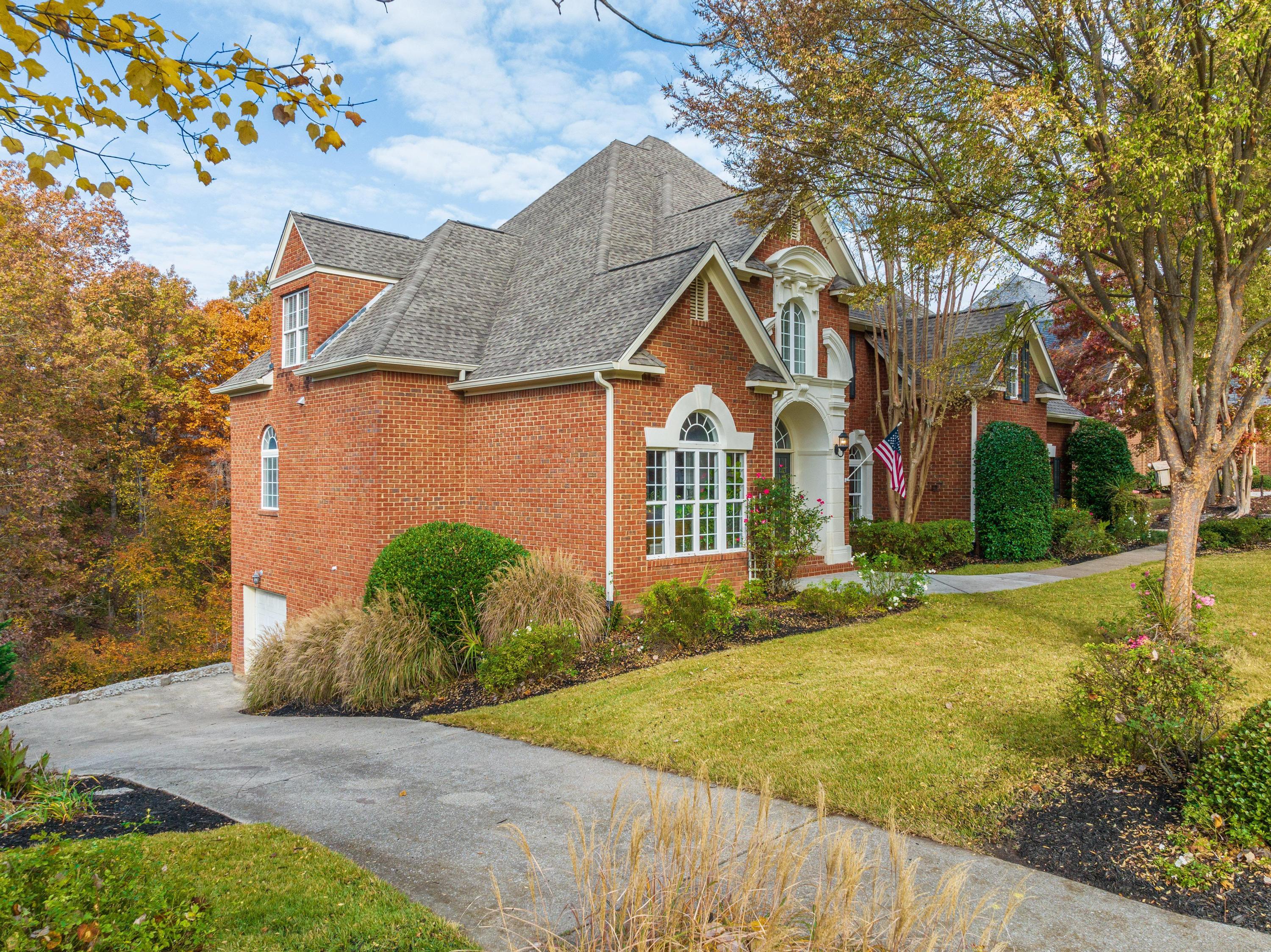 5625 Mountain Breeze Drive