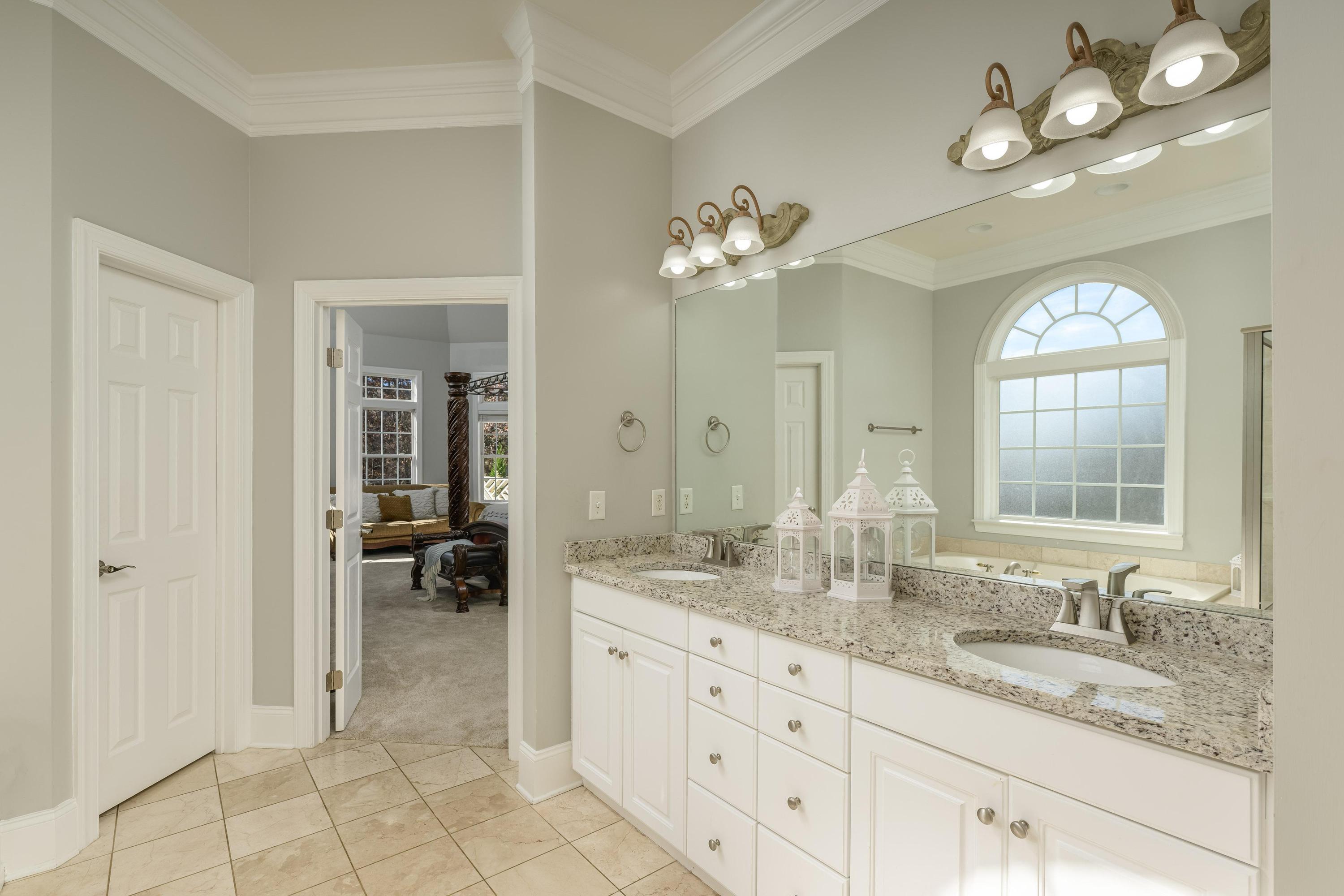 5625 Mountain Breeze Drive