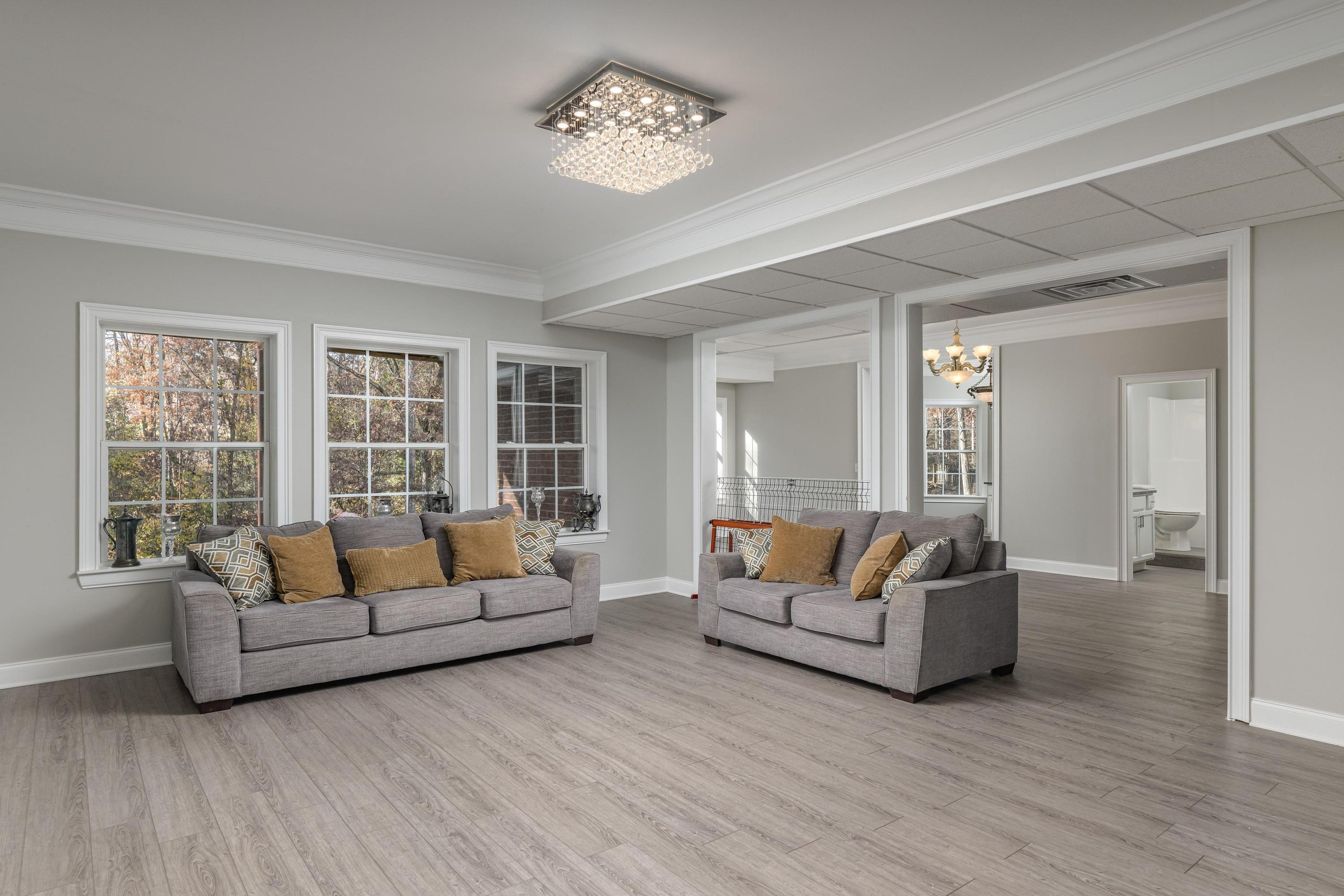 5625 Mountain Breeze Drive