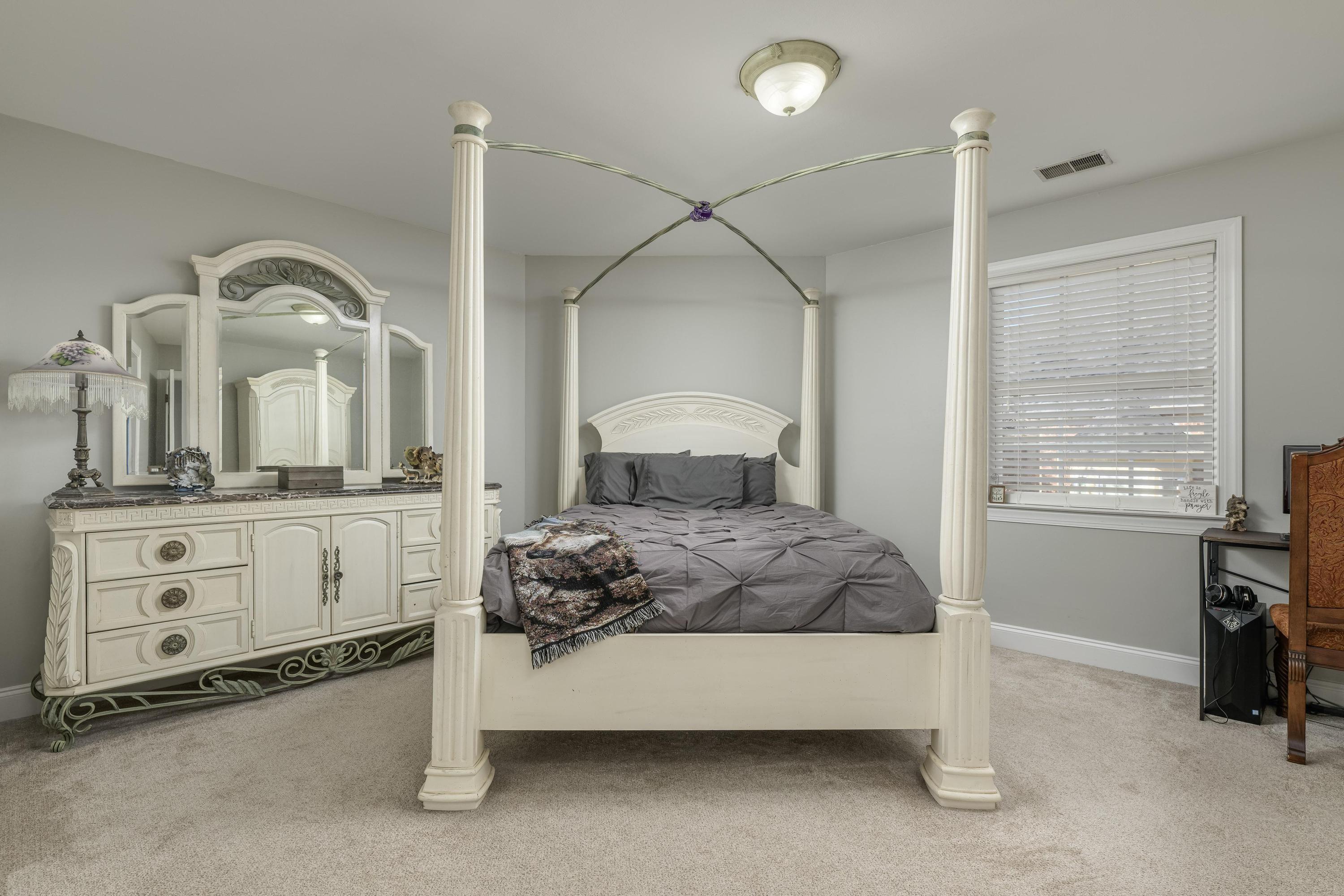 5625 Mountain Breeze Drive