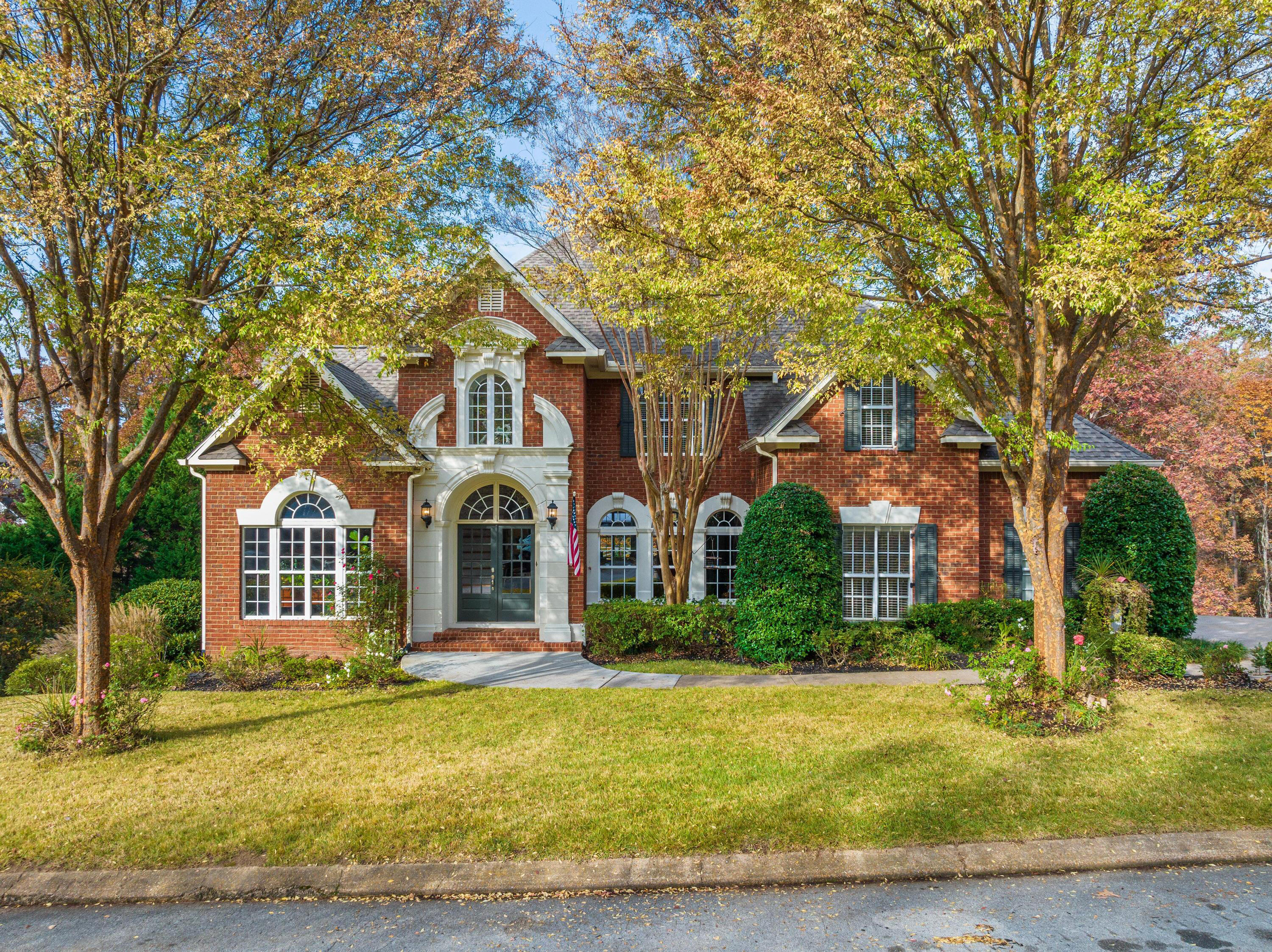 5625 Mountain Breeze Drive