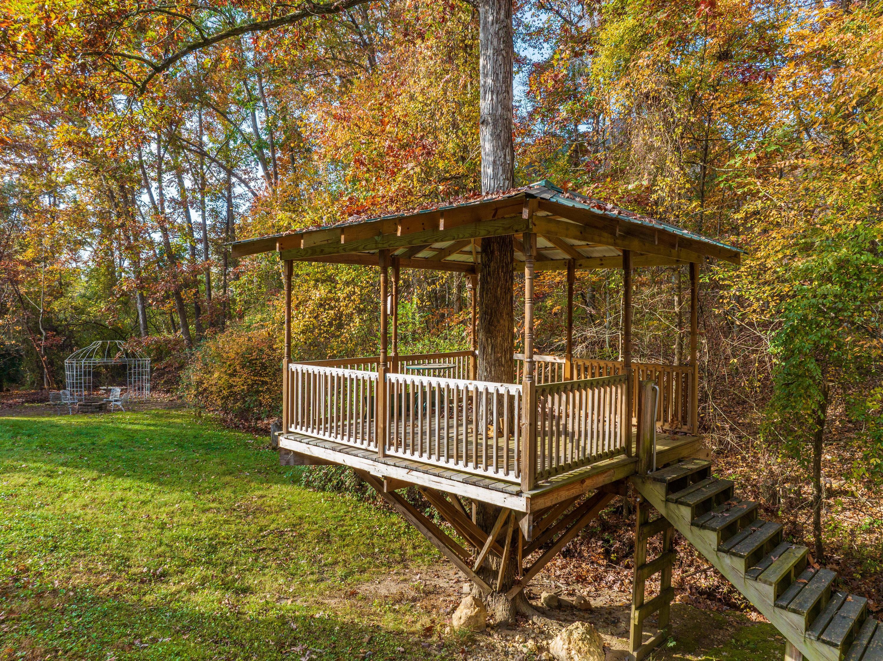5625 Mountain Breeze Drive