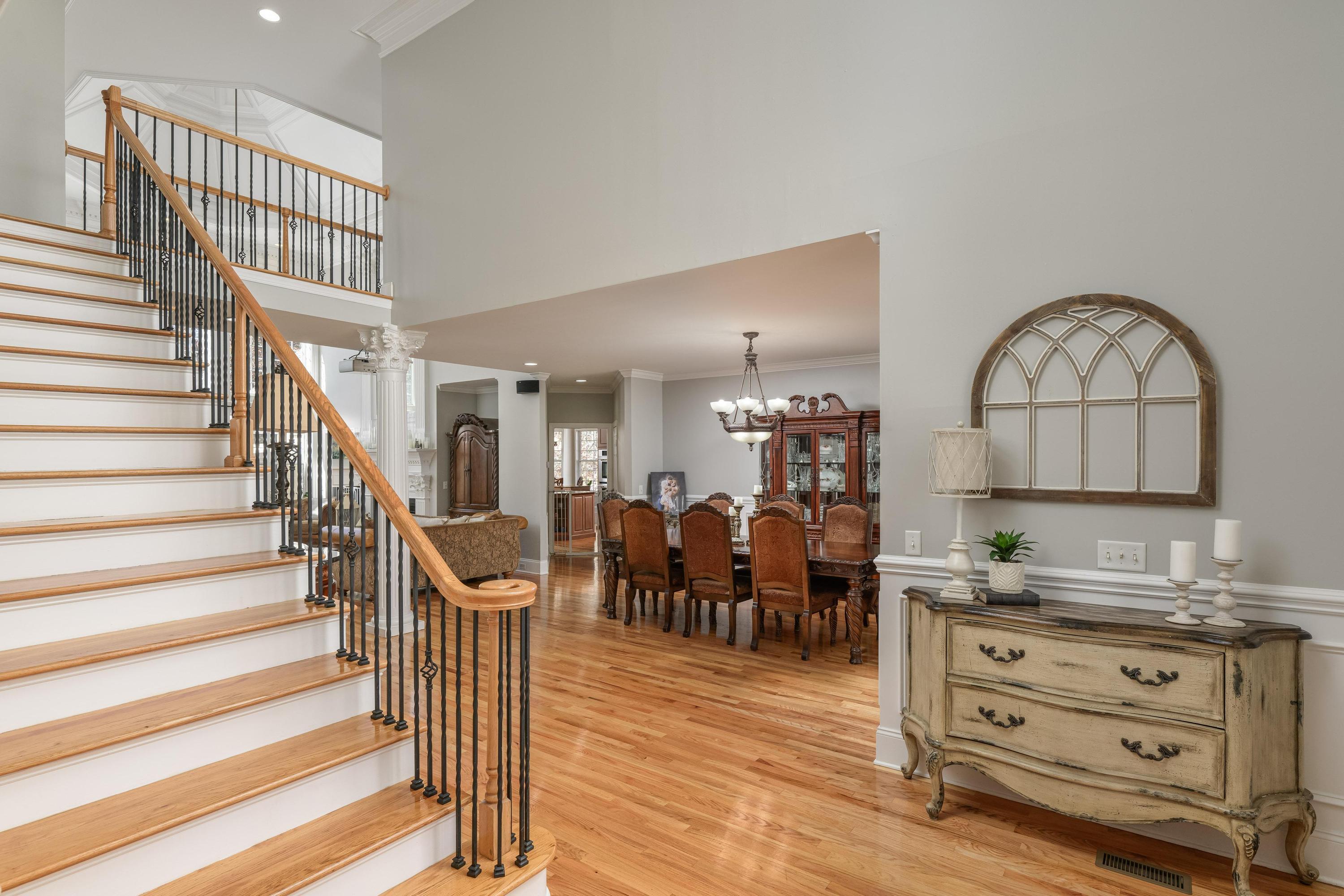 5625 Mountain Breeze Drive