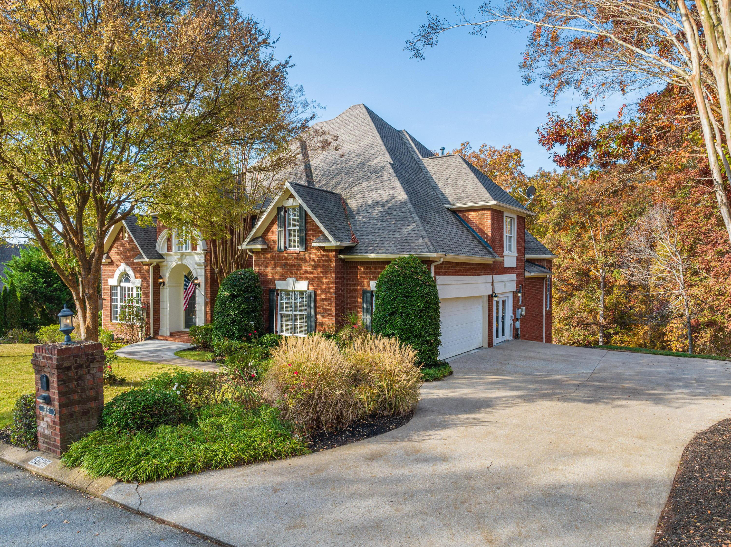 5625 Mountain Breeze Drive