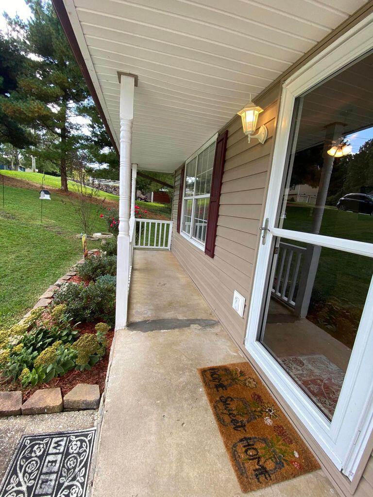101 Crest Circle