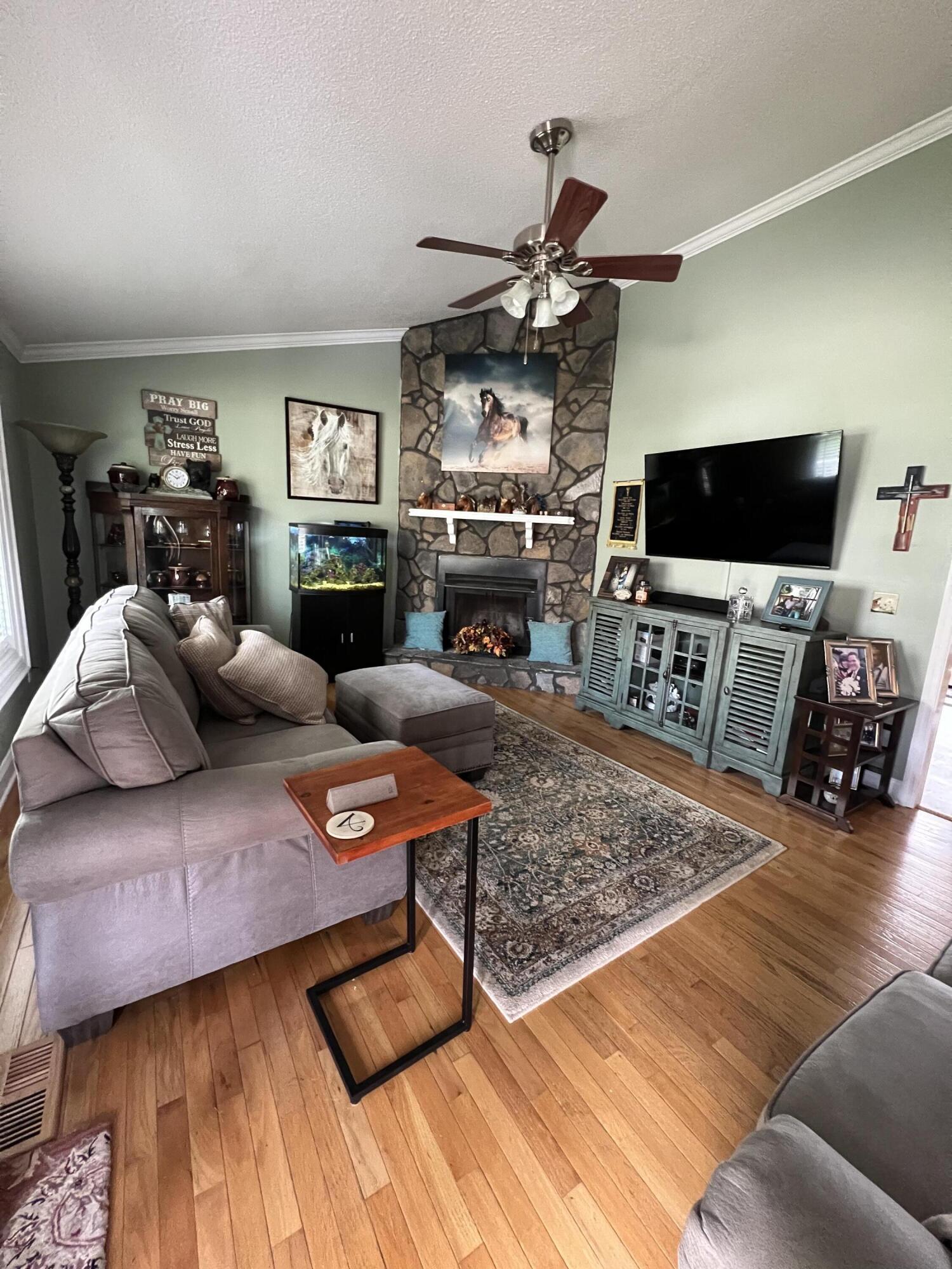 101 Crest Circle