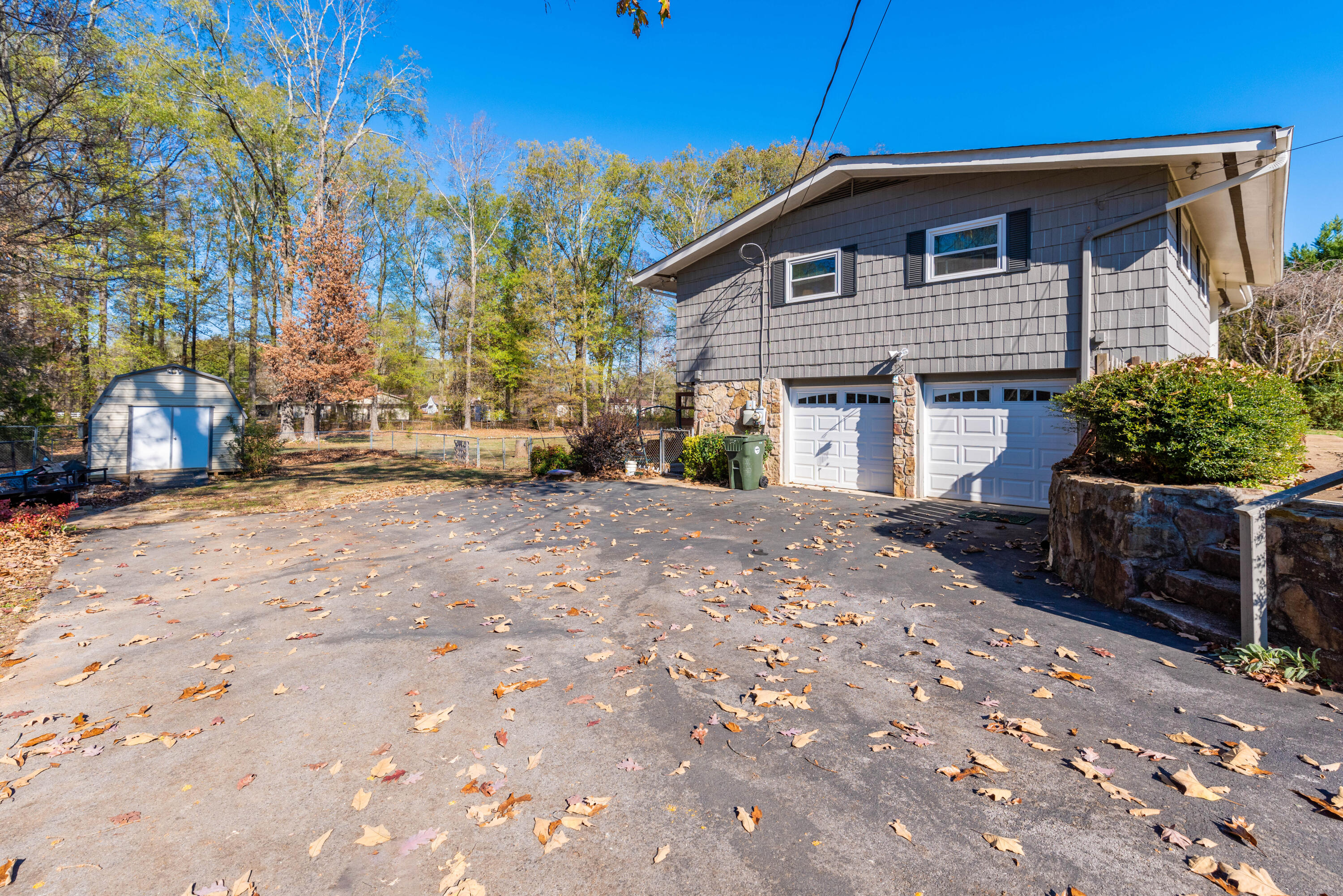 6921 Starlite Road