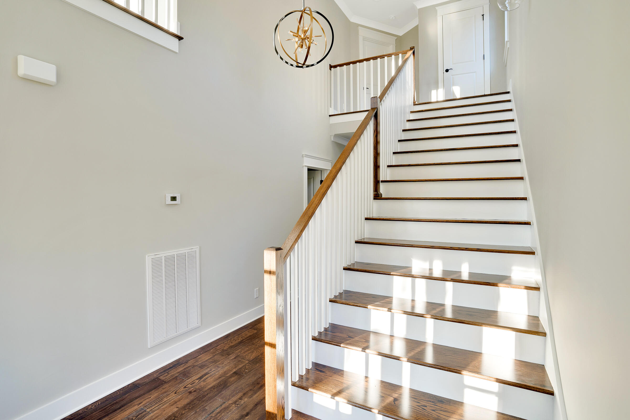 605 W View Road