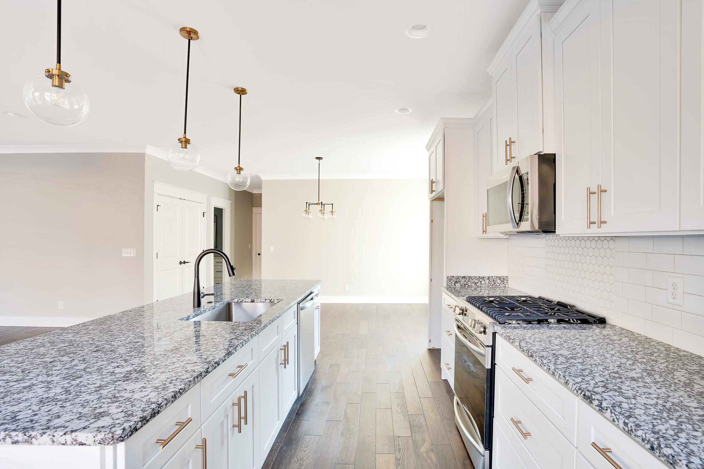 605 W View Road