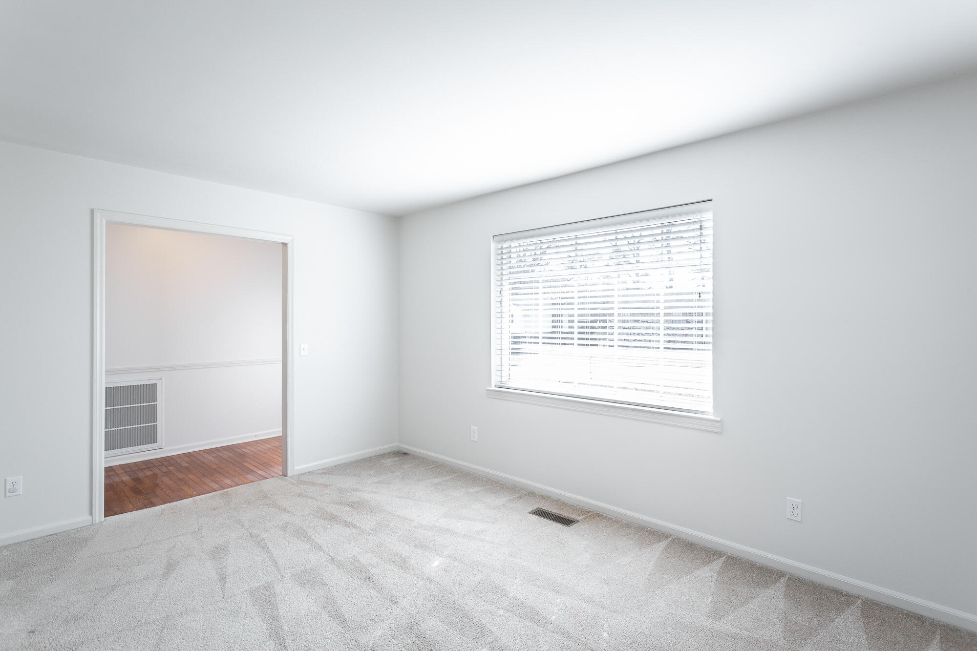 935 Kennington Hills Drive