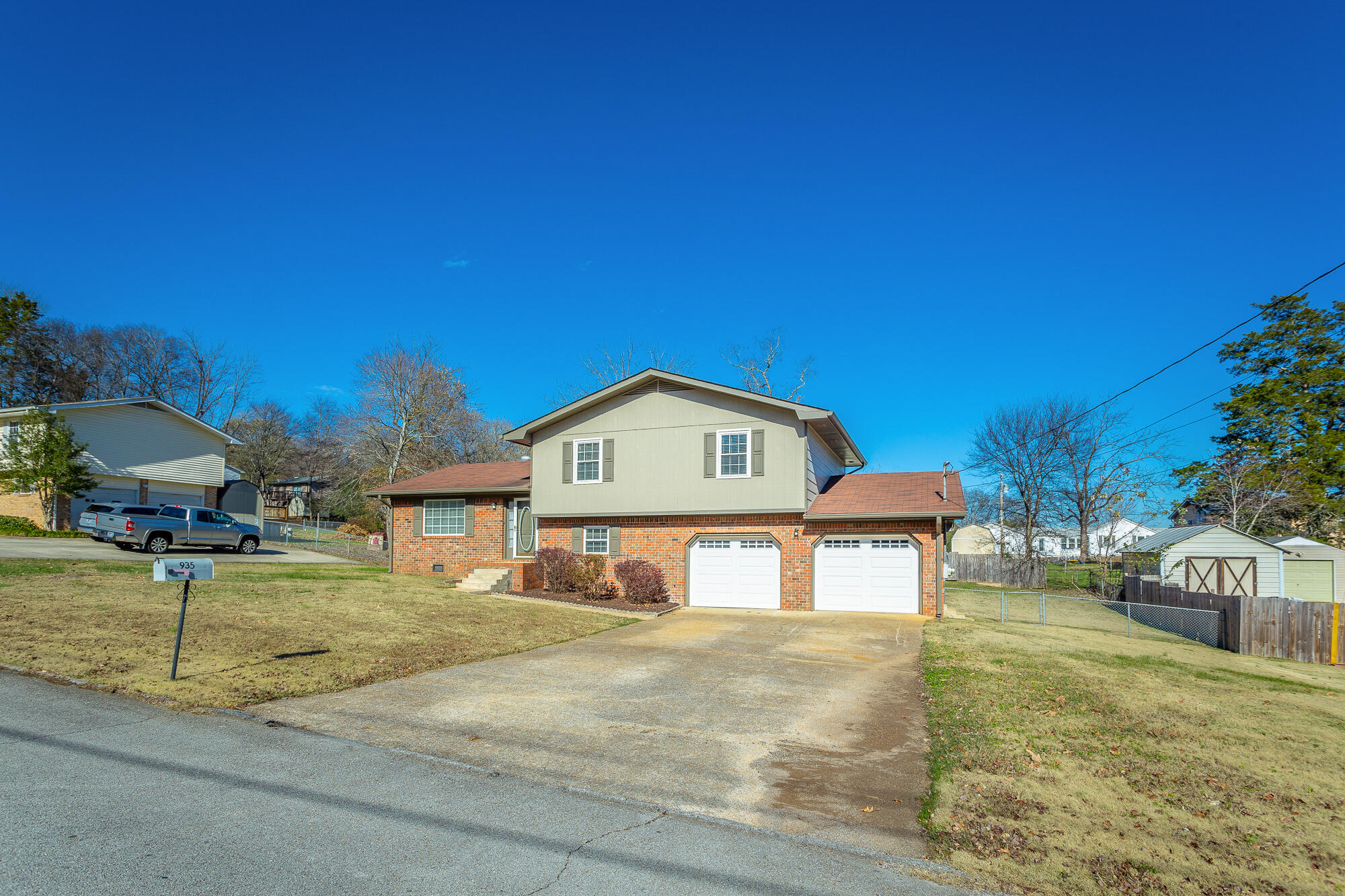 935 Kennington Hills Drive