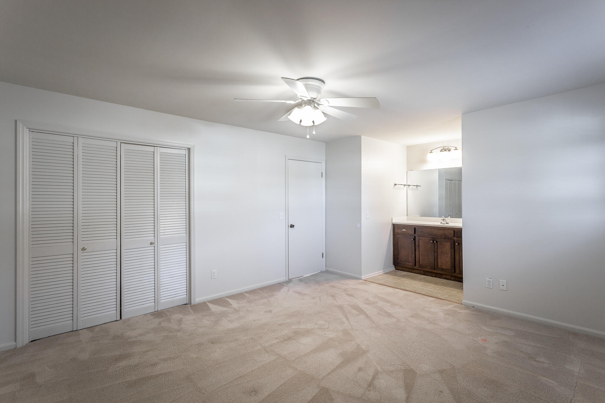 935 Kennington Hills Drive