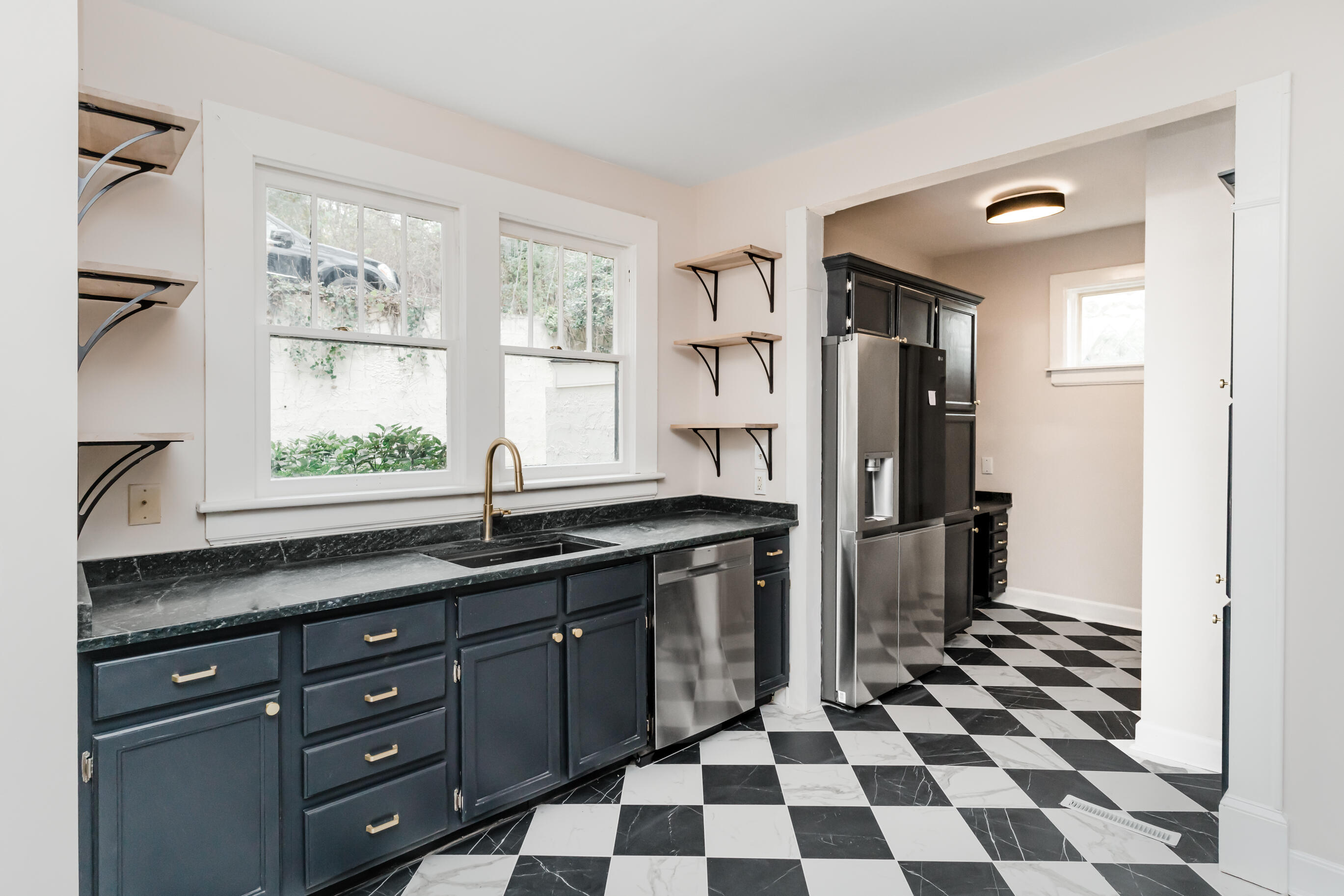 411 Sioux Trail
