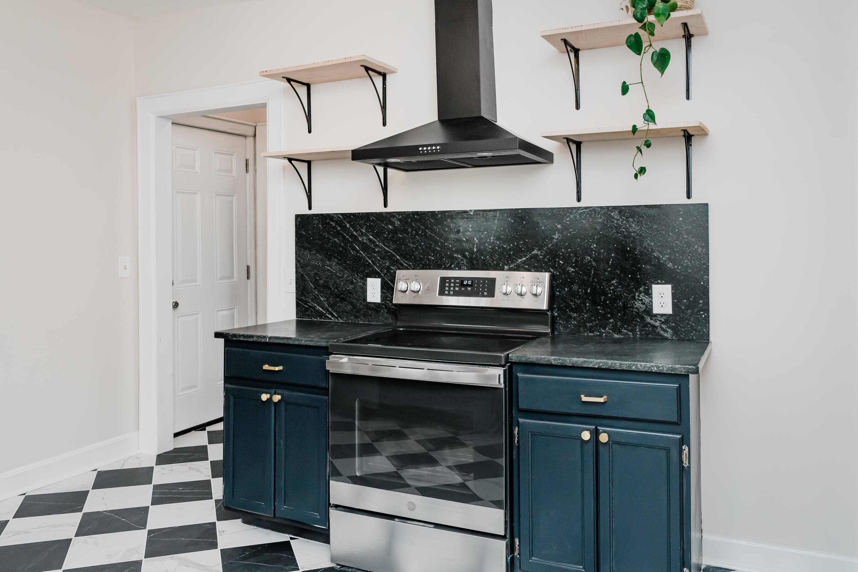 411 Sioux Trail