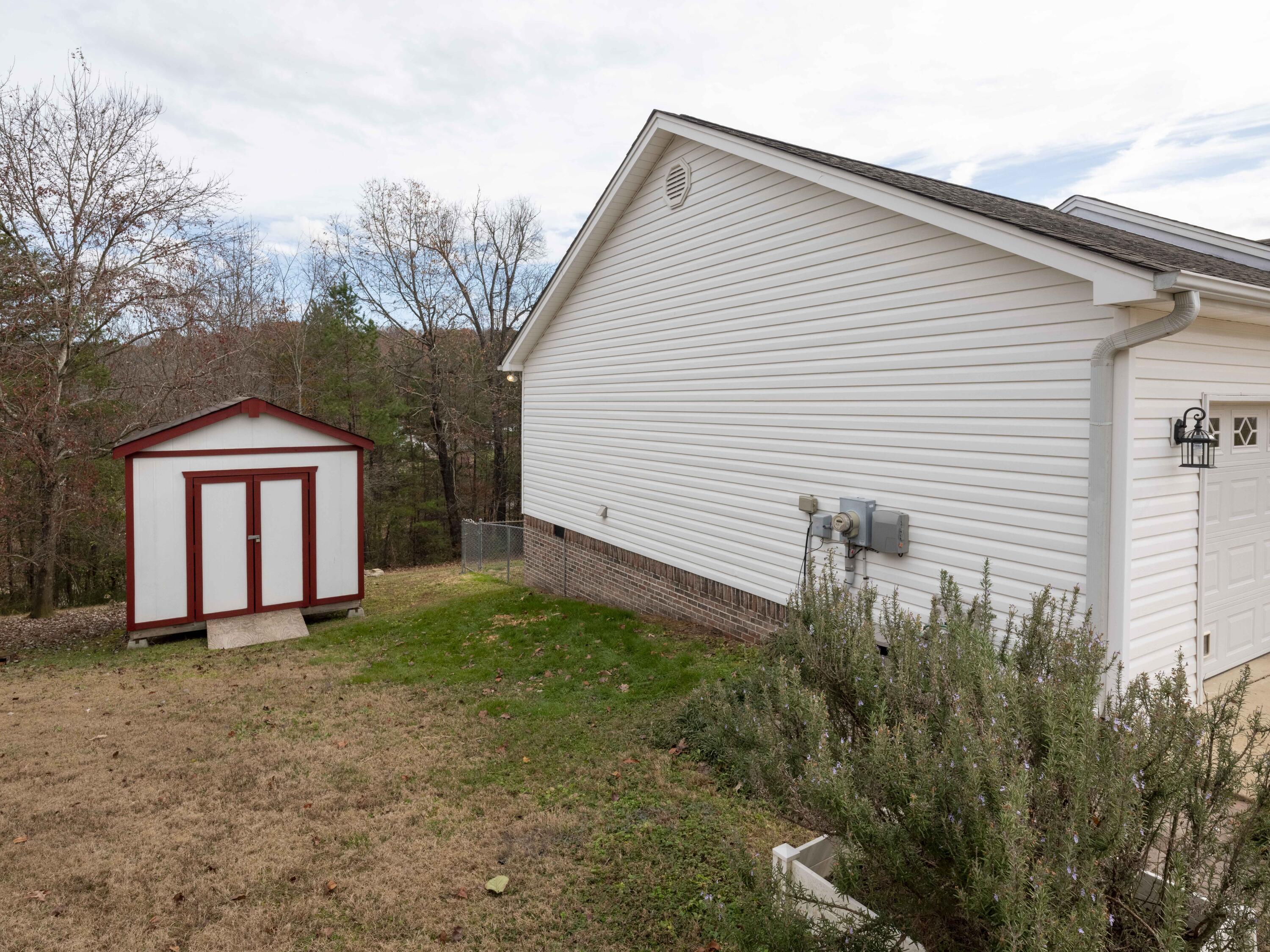 1142 Lightning Drive