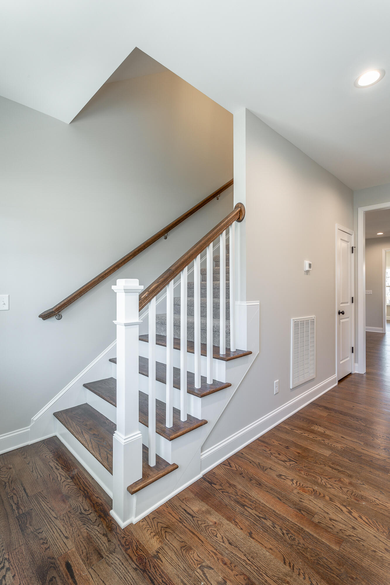 1820 Oakvale Drive, 46