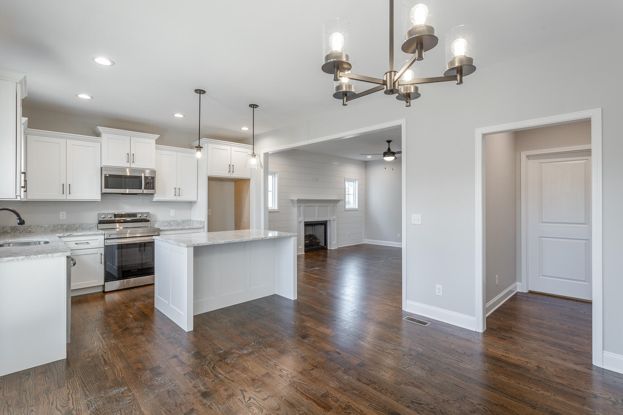 1820 Oakvale Drive, 46