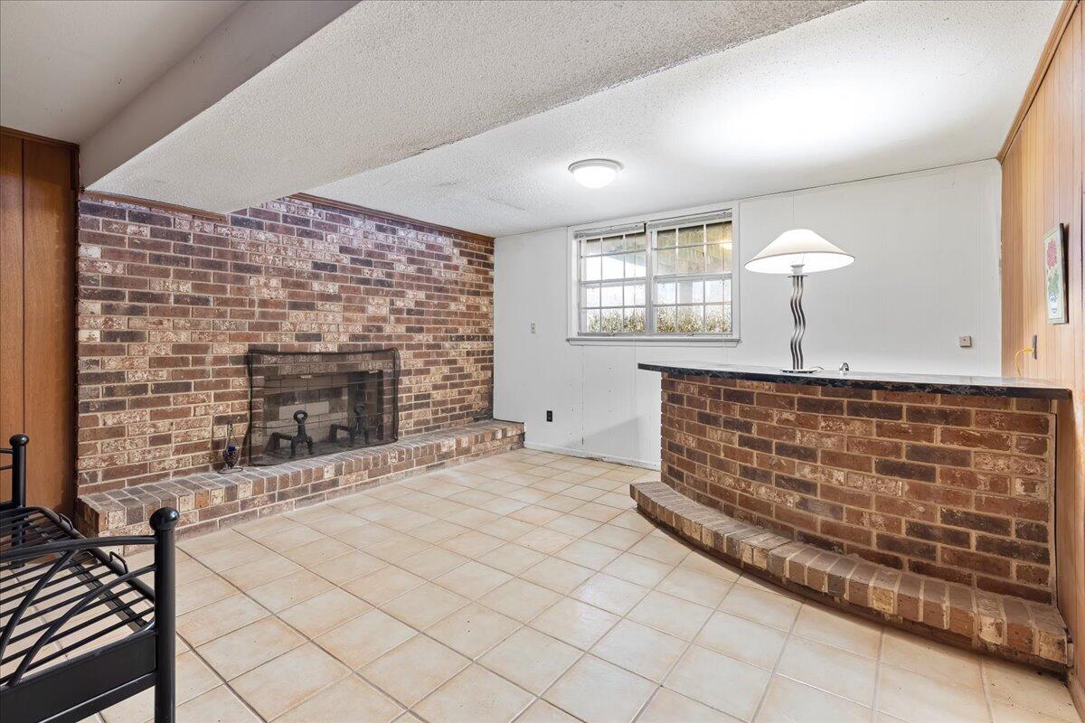6003 Ticonderoga Circle