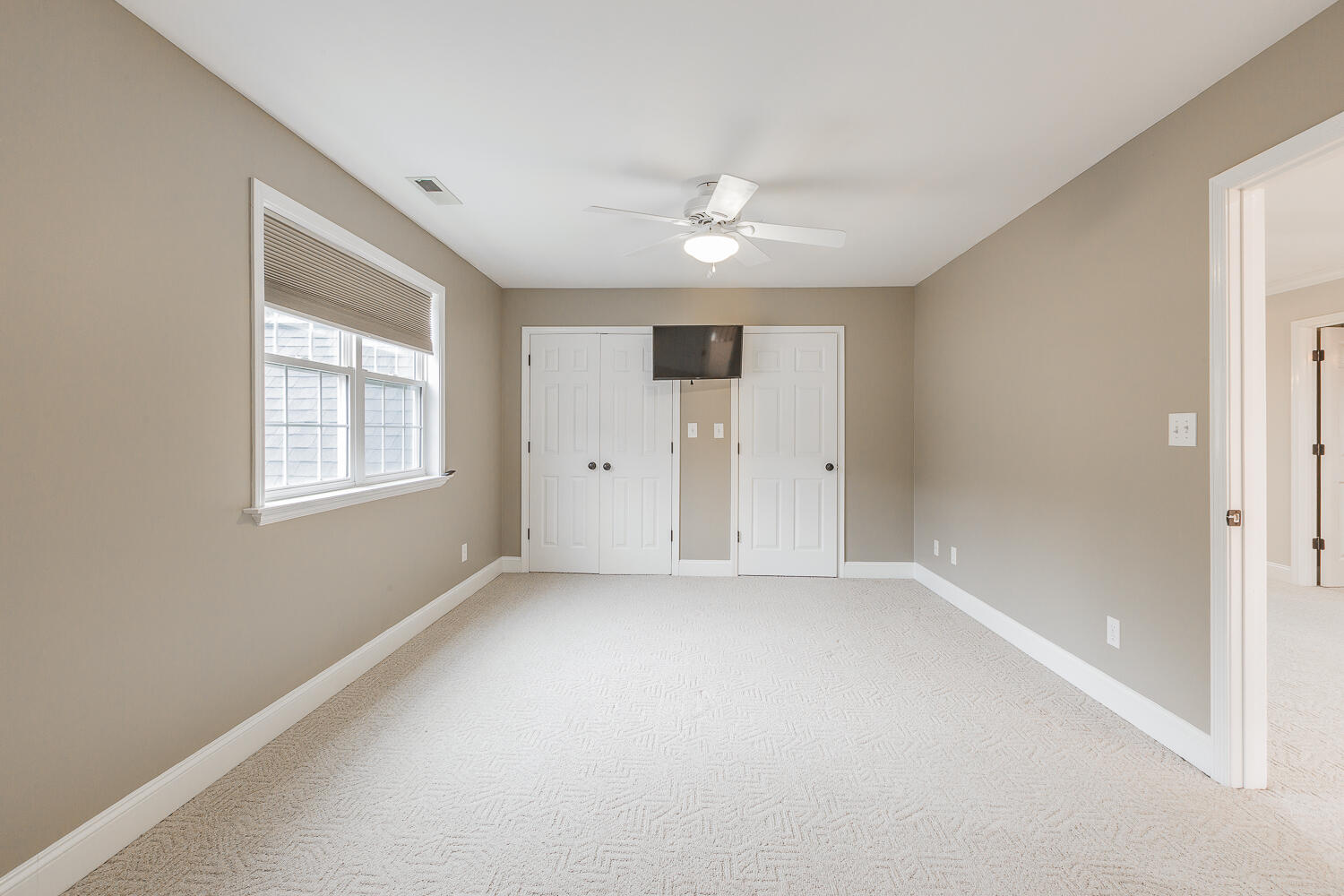 3216 Leona Drive