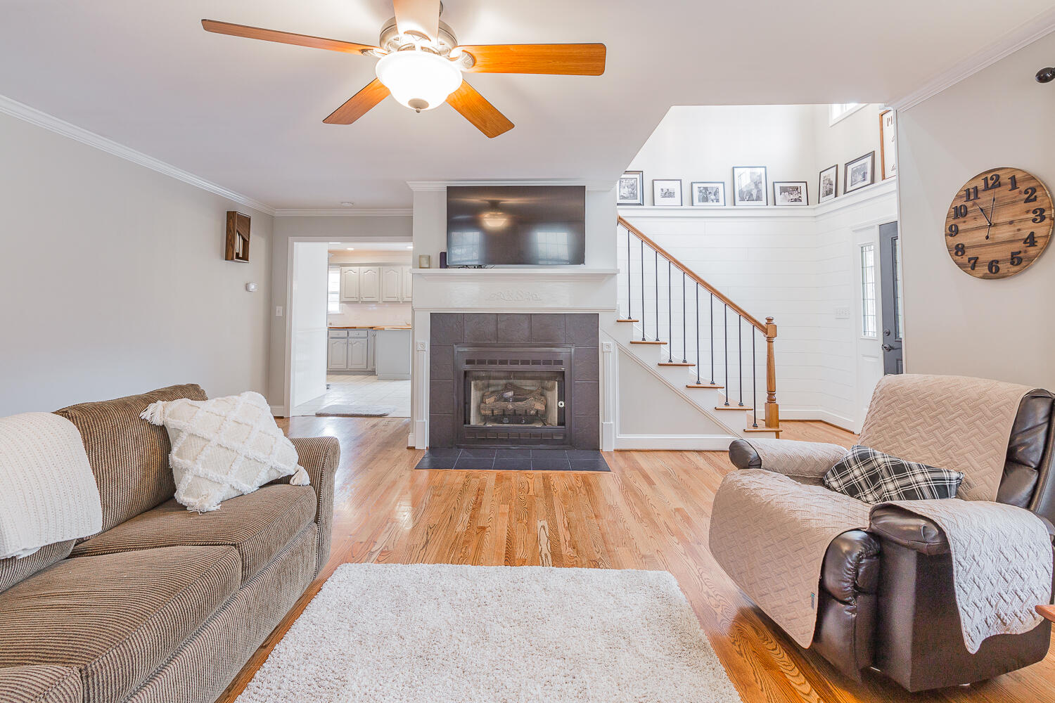 3216 Leona Drive