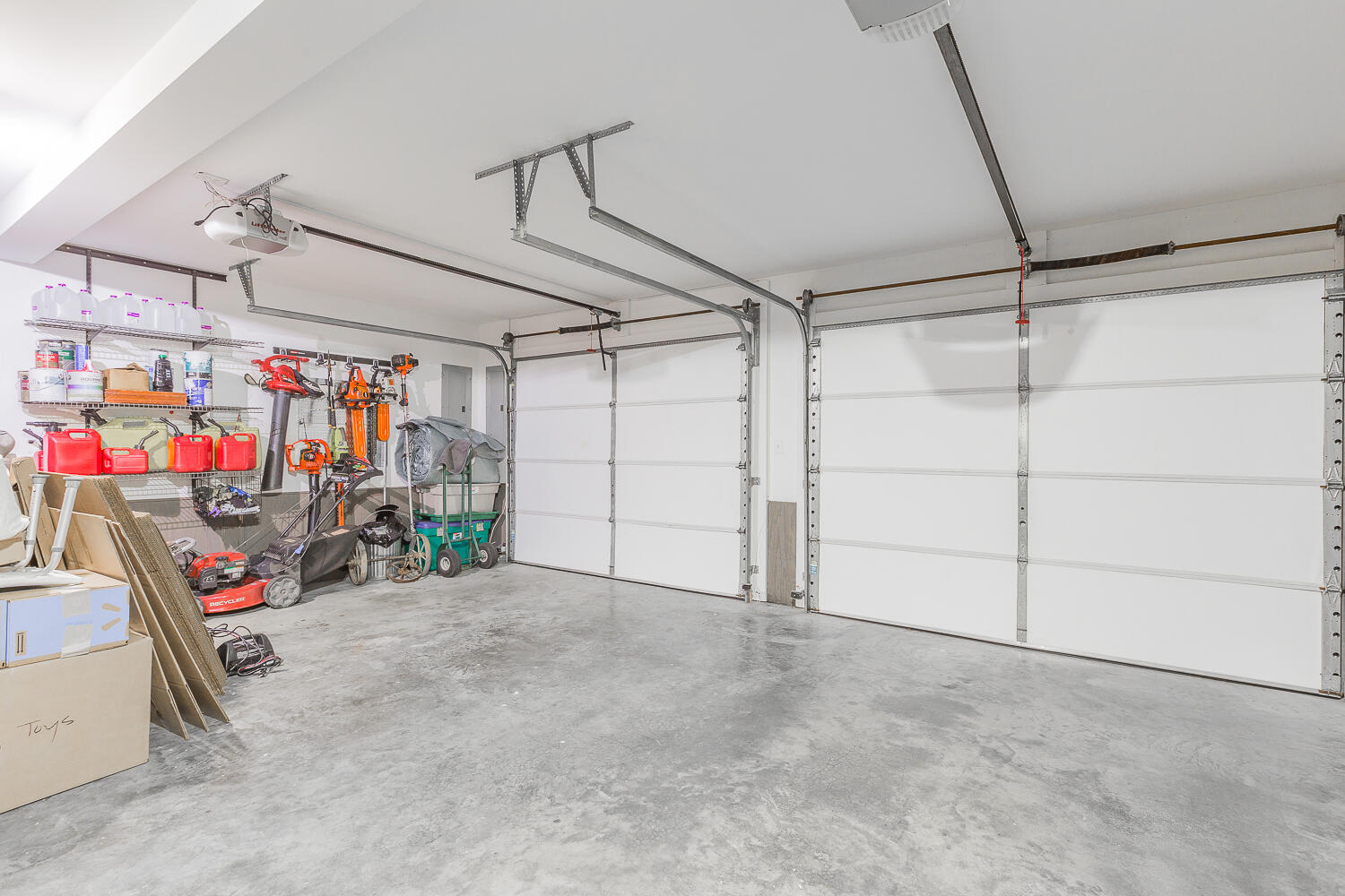 3216 Leona Drive