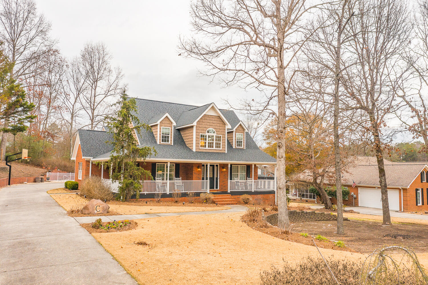 3216 Leona Drive
